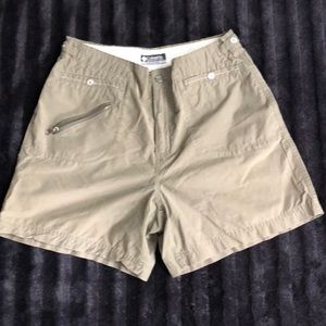 Columbia olive green side waist adjustable shorts